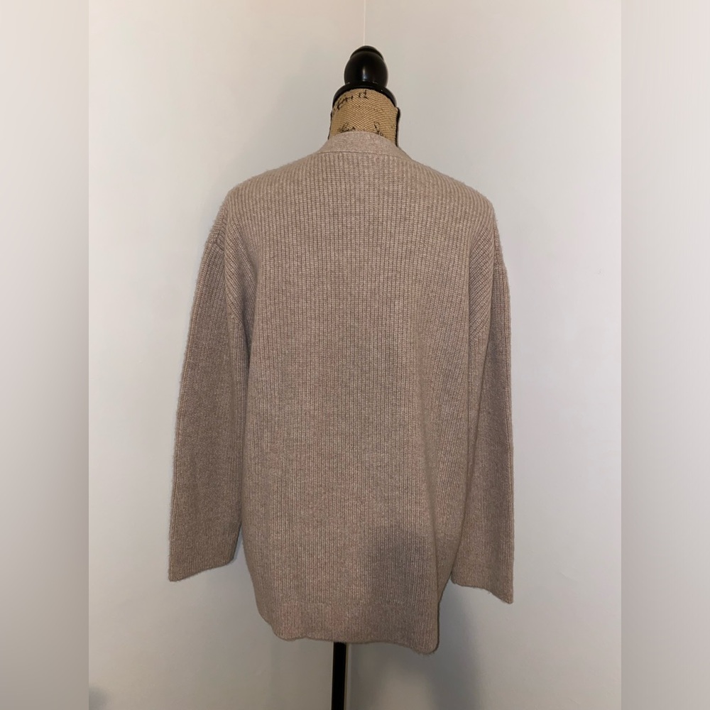 LAST ONE 🔥Quince🔥 Mongolian Cashmere Oversized Boyfriend Cardigan Sweater - Picture 10 of 15